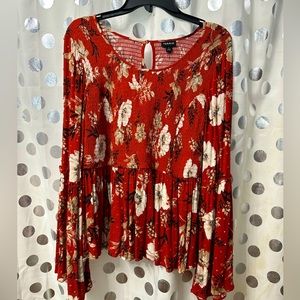 TORRID bell sleeve top size 1 - orange floral print with cinched top and waist